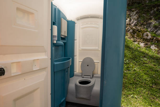 Best Construction site porta potty rental  in Woodlake, VA